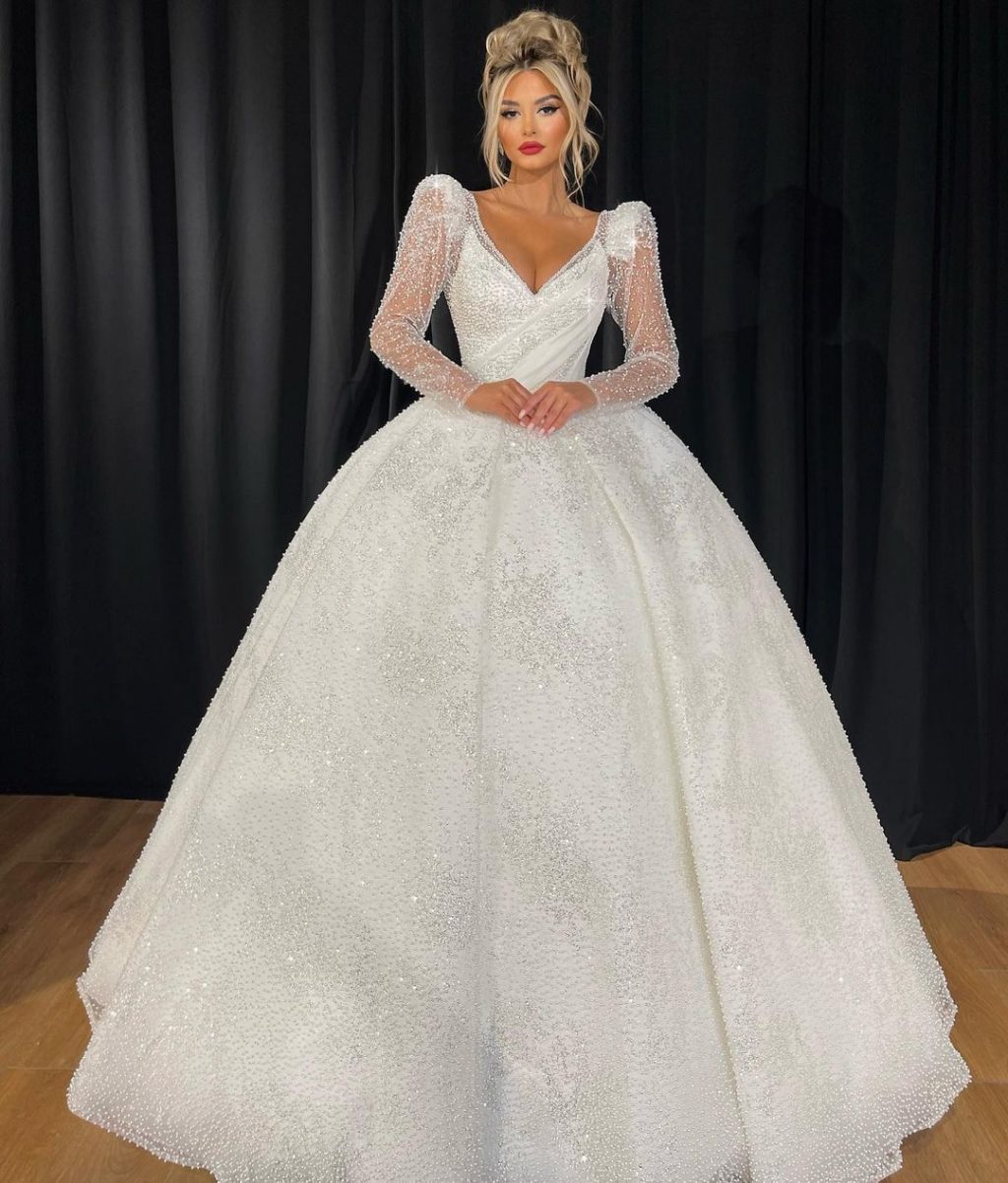 Sweetheart Neckline Shimmering Bridal Gown